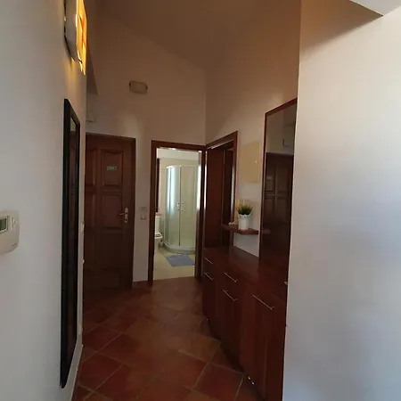 Relax For Max 5 Persons Close To The Apartment Funtana
