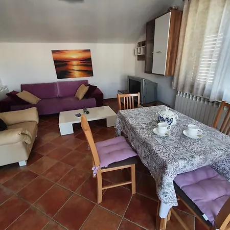 Apartment Relax For Max 5 Persons Close To The Funtana